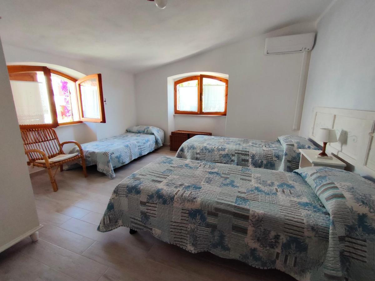 Gocce Di Mare Lägenhet Cala Gonone Exteriör bild